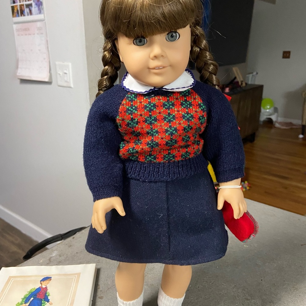 Molly McIntire doll and Hardcover Book- pristine condition